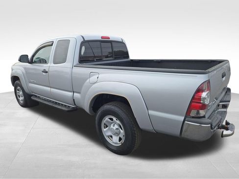 Used 2013 Toyota Tacoma 4x4 Access Cab w/ SR5 Pkg image 5