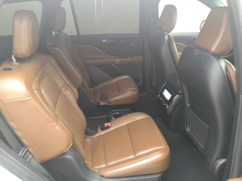 Used 2021 Lincoln Aviator Reserve w/ Equipment Group 201A RWD image 19