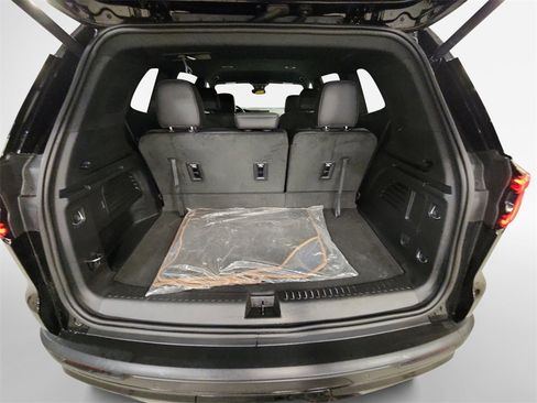 Certified 2024 GMC Acadia AT4 w/ LPO, Floor Liner Package image 25