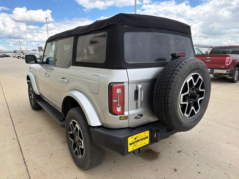 Used 2022 Ford Bronco Outer Banks AWD/4WD image 5