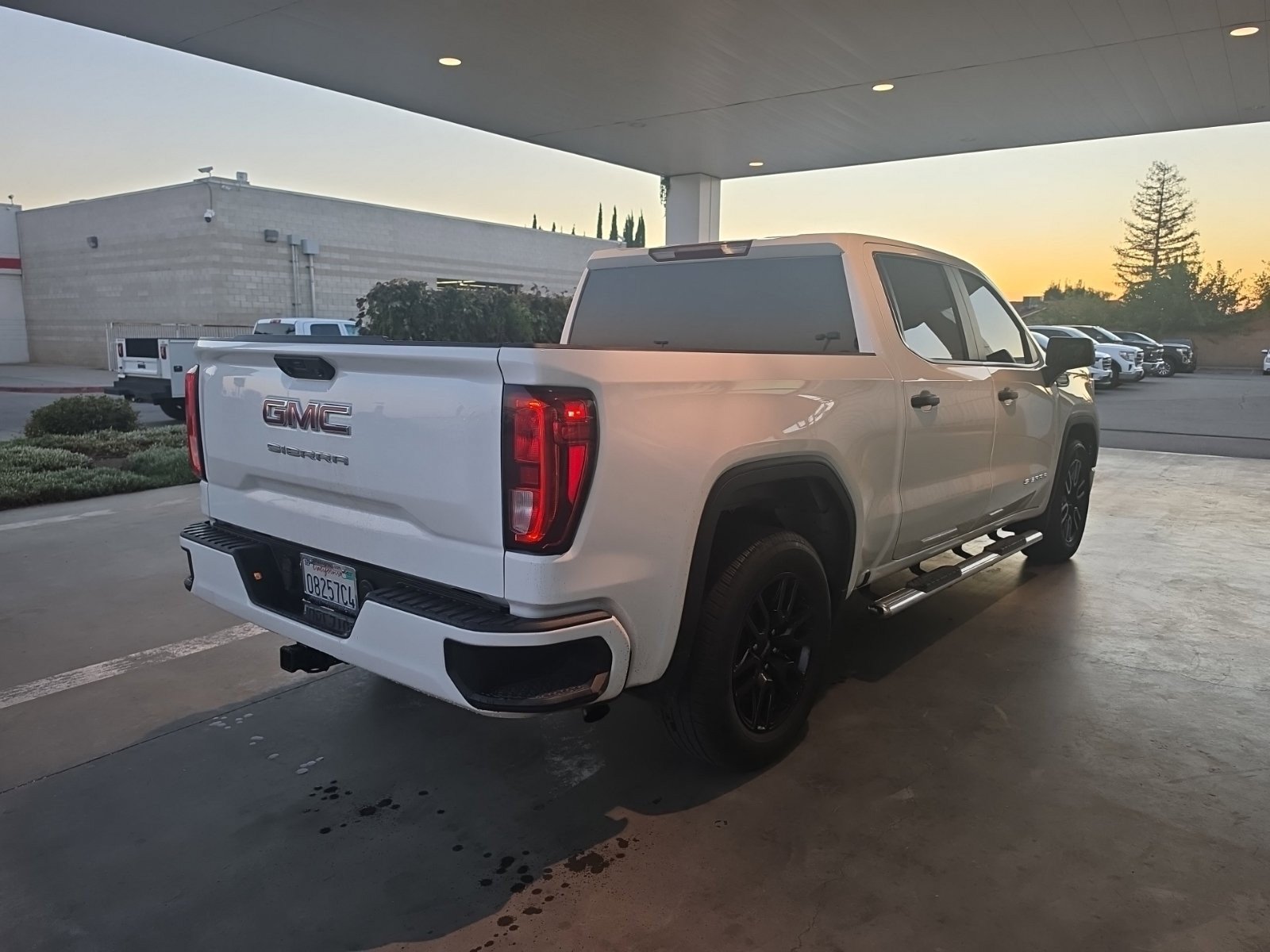 Used 2024 GMC Sierra 1500 Pro w/ Graphite Edition RWD image 4