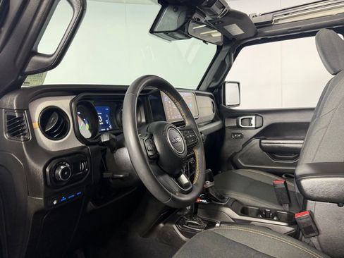 Used 2024 Jeep Wrangler Unlimited AWD/4WD image 20