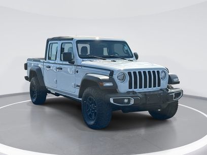 Used 2023 Jeep Gladiator Sport w/ Trailer Tow Package