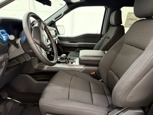 New 2025 Ford F150 XLT w/ Equipment Group 301A Standard image 12