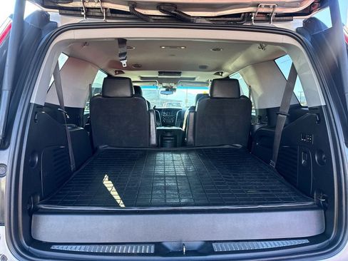 Used 2018 Cadillac Escalade Luxury image 10