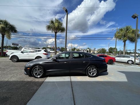 Used 2020 Hyundai Sonata SEL w/ Convenience Package FWD image 4