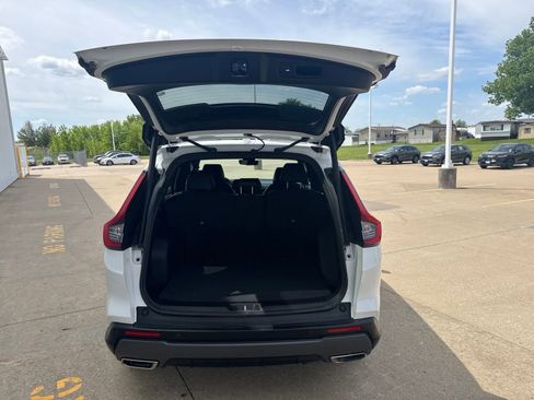 Used 2025 Honda CR-V Sport Touring image 12