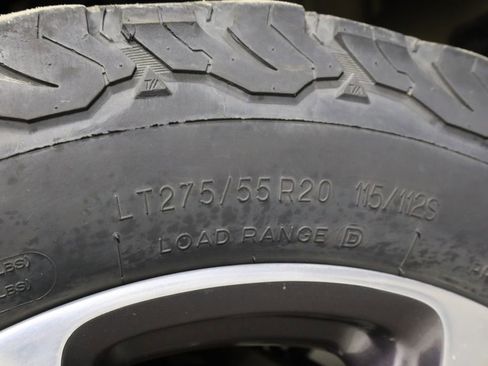 Used 2019 RAM 1500 Laramie AWD/4WD image 41