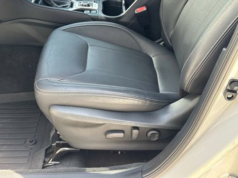 Used 2024 Subaru Forester Touring w/ POP Package 3 AWD/4WD image 21
