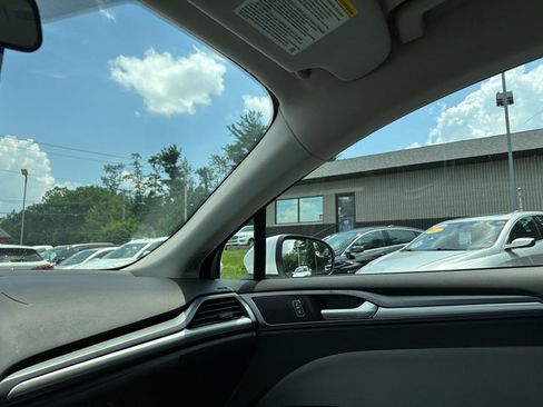 Used 2015 Ford Fusion S image 20