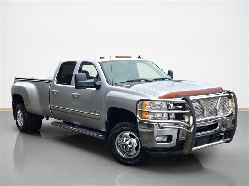 Used 2013 Chevrolet Silverado 3500 LTZ w/ LTZ Plus Package AWD/4WD image 2