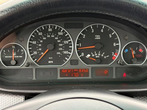 Used 2005 BMW 330i Sedan RWD image 21