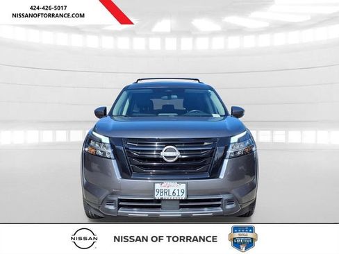 Used 2022 Nissan Pathfinder SV w/ SV Black Package FWD image 2