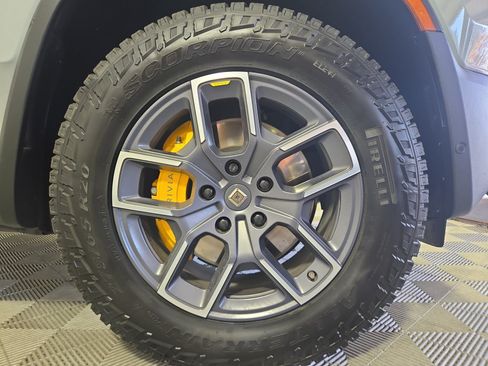 Used 2023 Rivian R1T Adventure Quad AWD/4WD image 11