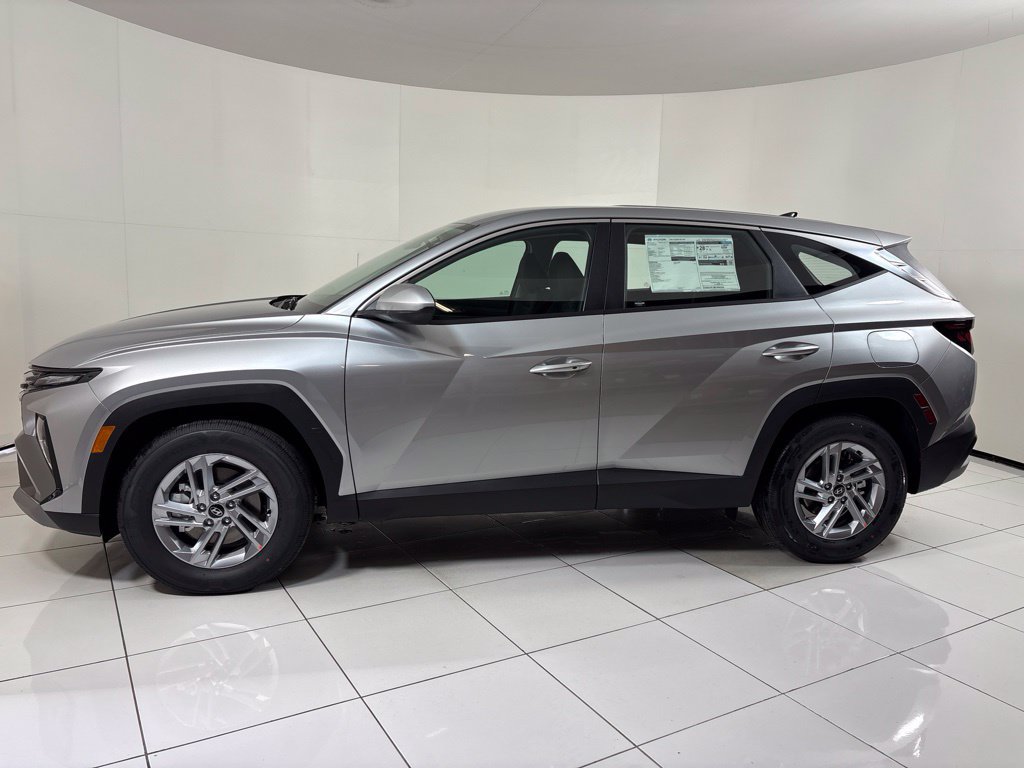 New 2026 Hyundai Tucson SE FWD image 2