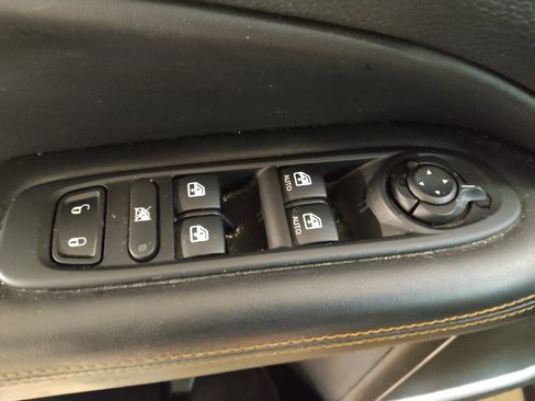 Used 2018 Jeep Compass Limited w/ Navigation Group image 27