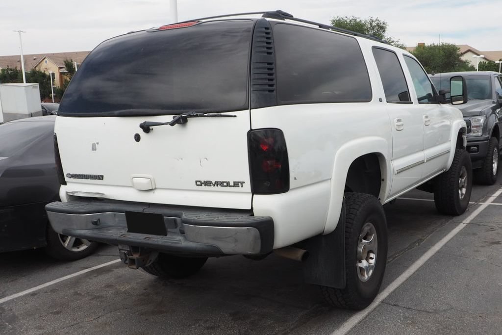 Used 2002 Chevrolet Suburban 2500 LT AWD/4WD image 3