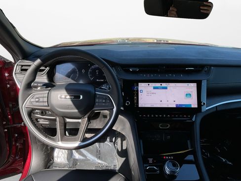 New 2026 Jeep Grand Cherokee L Limited image 10