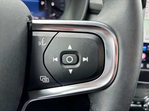 Certified 2024 Volvo XC40 B5 Core image 29