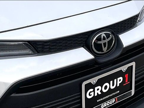 Used 2024 Toyota Corolla LE FWD image 29
