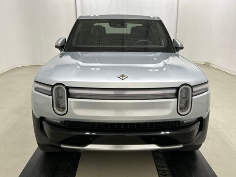Used 2025 Rivian R1T Adventure AWD/4WD image 8