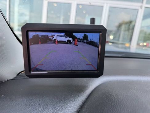 Used 2015 Chevrolet Silverado 1500 W/T AWD/4WD image 8