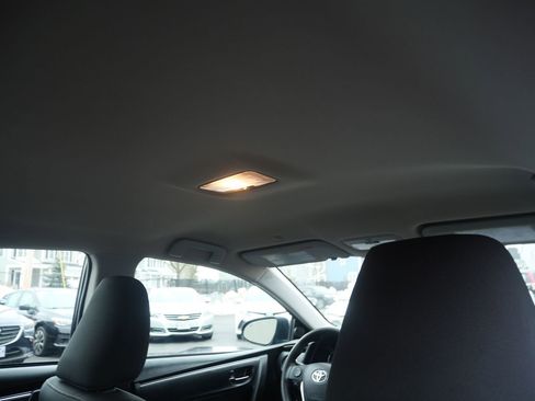 Used 2019 Toyota Corolla LE image 26