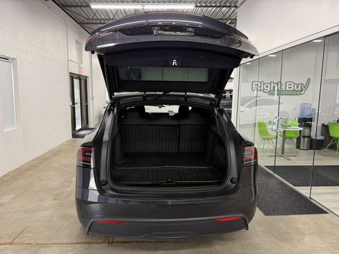 Used 2024 Tesla Model X AWD/4WD image 17