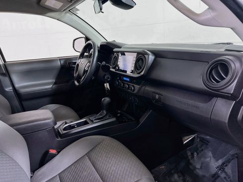 Used 2022 Toyota Tacoma SR AWD/4WD image 26