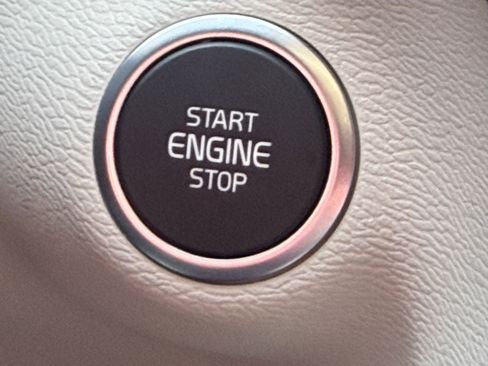 New 2026 Volvo XC40 B5 Plus w/ Climate Package image 26