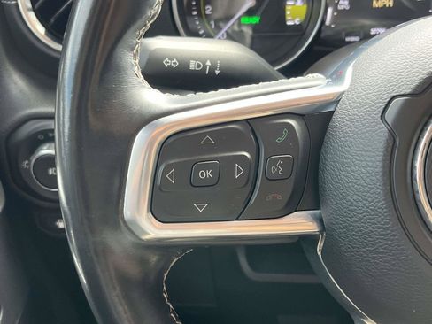 Used 2022 Jeep Wrangler Unlimited Sahara w/ Safety Group image 12