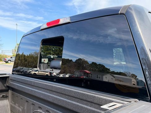 Used 2015 Ford F150 Platinum w/ Equipment Group 701A Luxury image 38