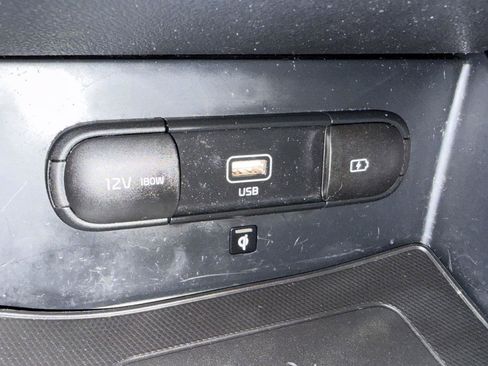 Used 2021 Kia Niro EX FWD image 28
