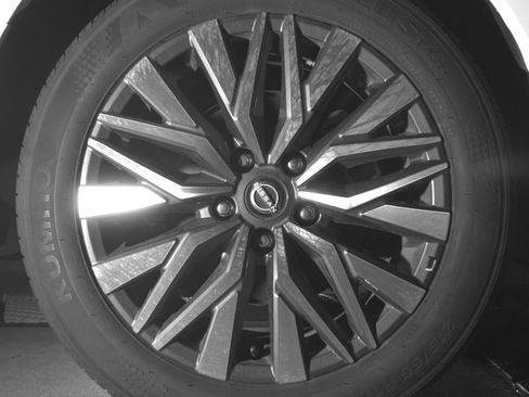 Used 2025 Nissan Altima 2.5 SV image 12