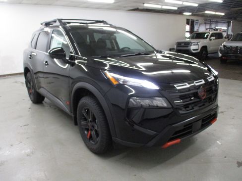 Used 2022 Nissan Frontier SV AWD/4WD image 28