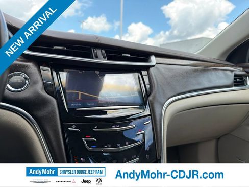 Used 2014 Cadillac XTS Premium FWD image 12