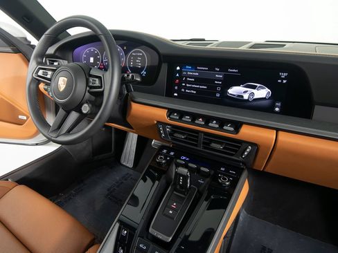 Certified 2025 Porsche 911 Carrera RWD image 35