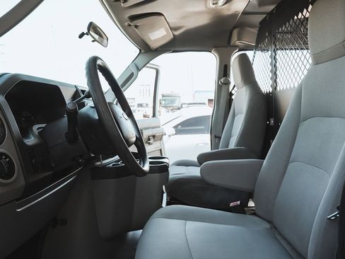 Used 2013 Ford E-150 and Econoline 150 w/ PWR Group image 16