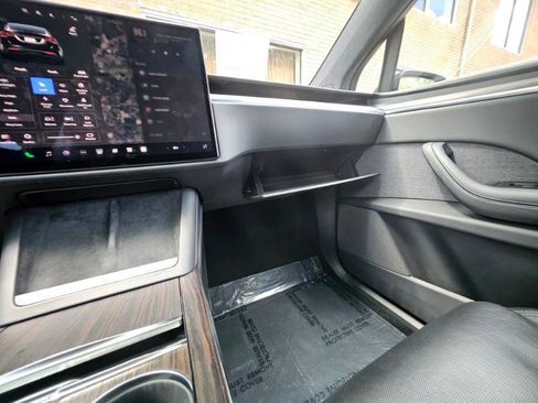 Used 2023 Tesla Model X AWD/4WD image 60