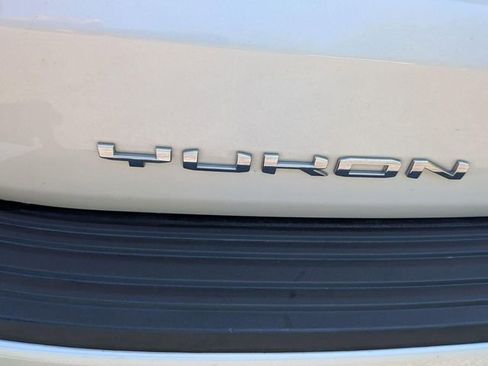 Used 2023 GMC Yukon XL Denali AWD/4WD image 10