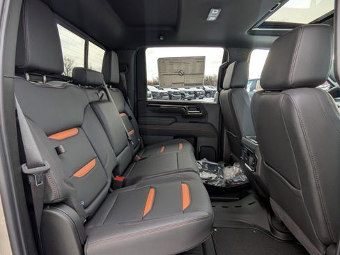 New 2026 GMC Sierra 2500 AT4 w/ AT4 Premium Plus Package AWD/4WD image 7