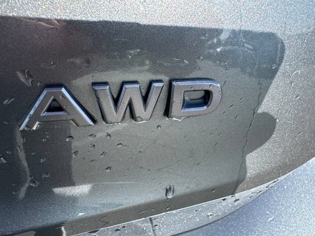 Used 2026 Nissan Rogue SV AWD/4WD image 12