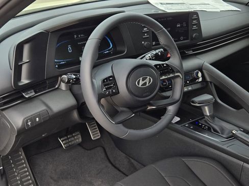 New 2026 Hyundai Elantra Sport FWD image 18