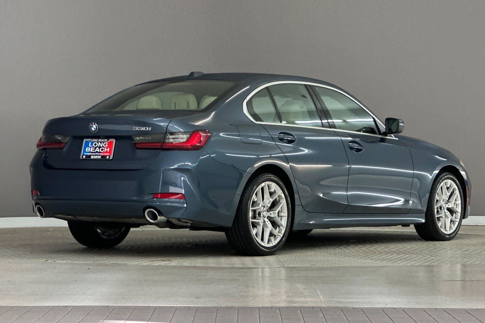 Certified 2025 BMW 330i Sedan RWD image 8