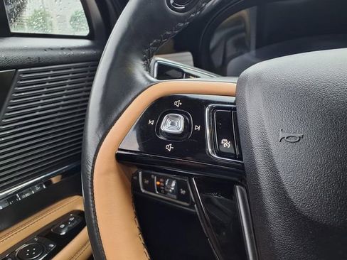 Certified 2022 Lincoln Corsair Reserve w/ Elements Package FWD image 17