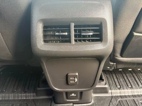 Used 2021 GMC Terrain SLE w/ Driver Convenience Package image 18