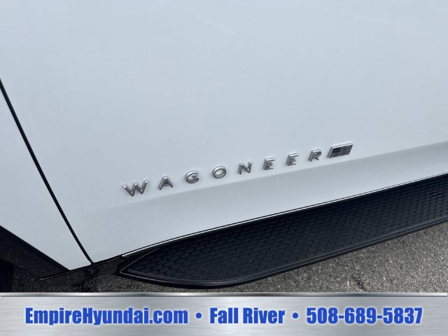 Used 2024 Jeep Wagoneer Series III AWD/4WD image 13