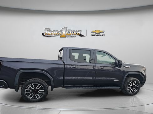Used 2022 GMC Sierra 1500 AT4 w/ AT4 Premium Package image 9