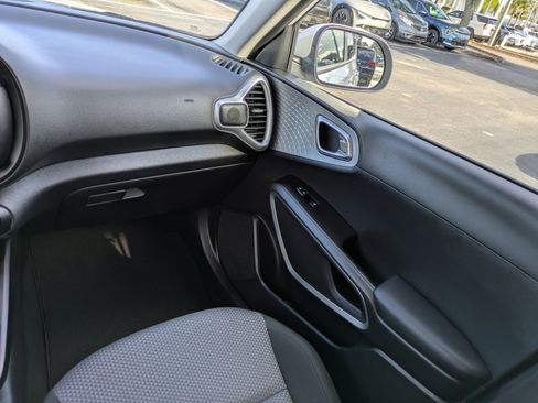 Used 2021 Kia Soul LX image 13