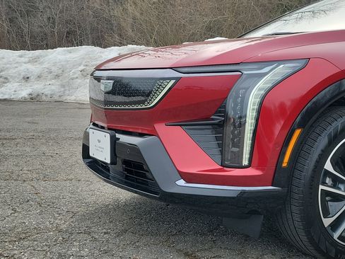 New 2026 Cadillac Optiq Sport 1 image 14